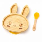 Detský bambusový tanier a lyžička pre prvé príkrmy – Zajačik, 18x23cm, žltý